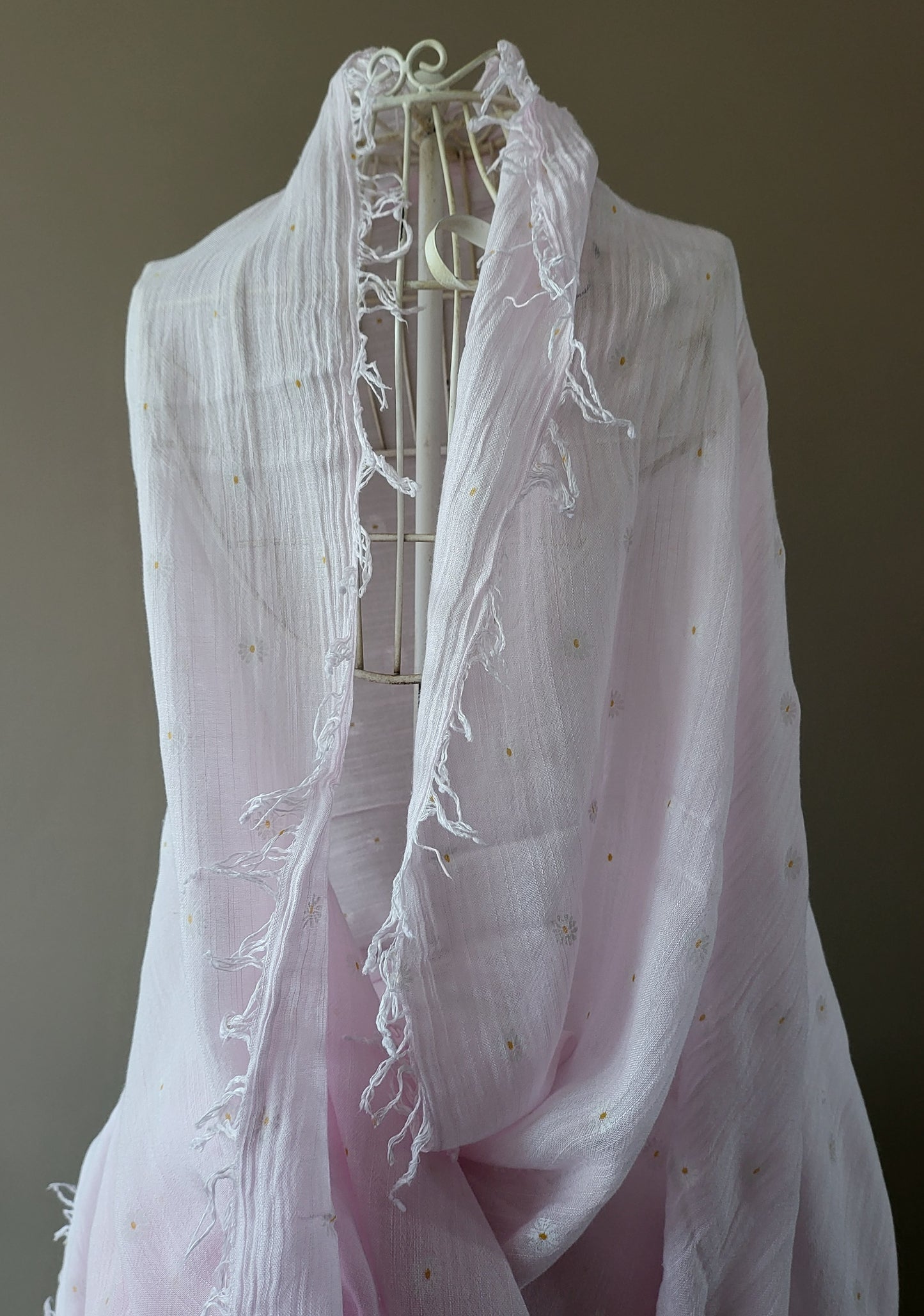 San Remo Daisy Stole