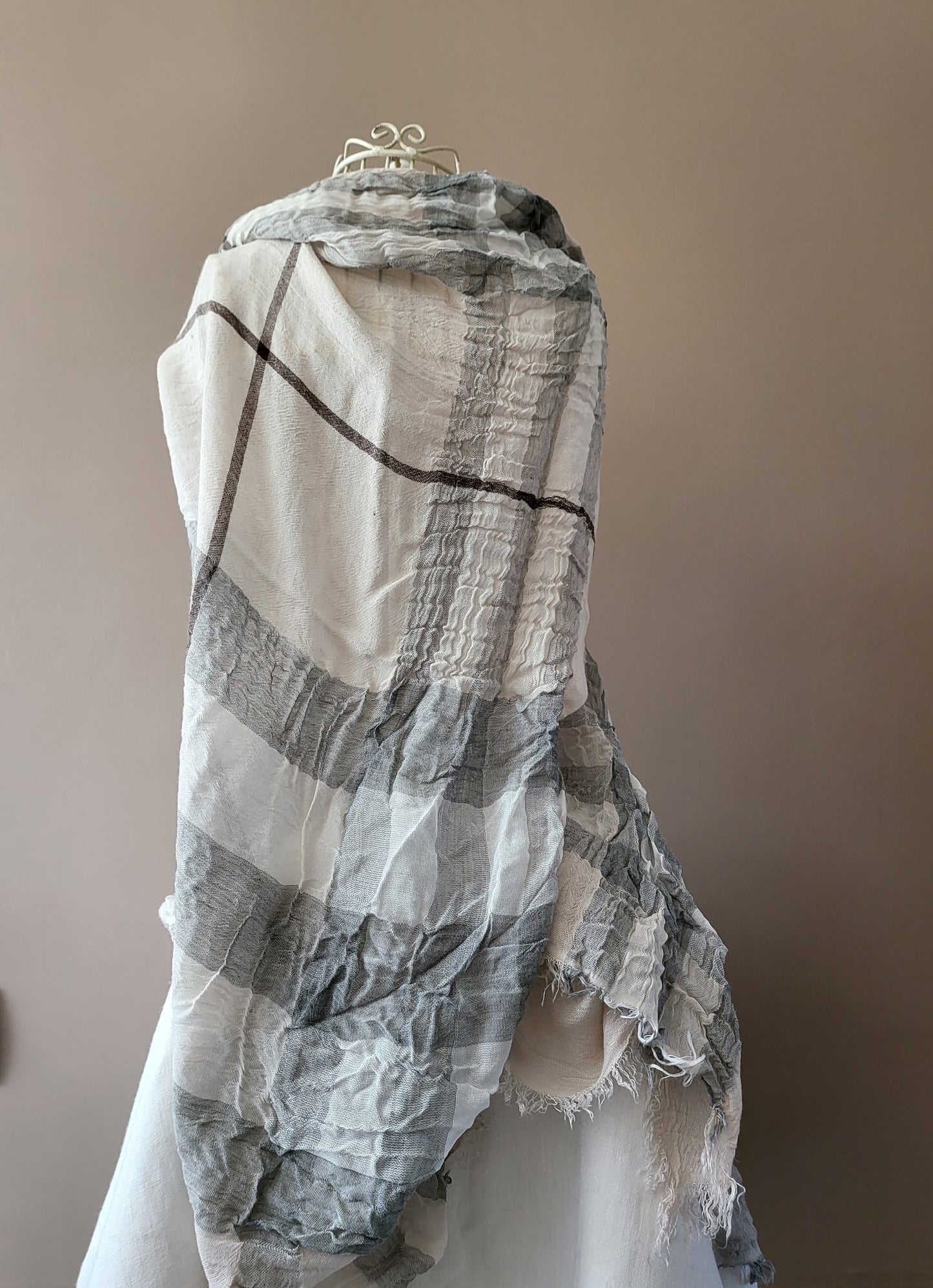 Cream Tartan Foro di Roma stole, scarf