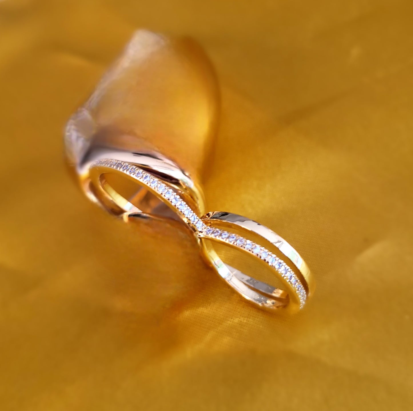 Double Heart Gold Metal Ring with Sparkle – for stole closure or finishing